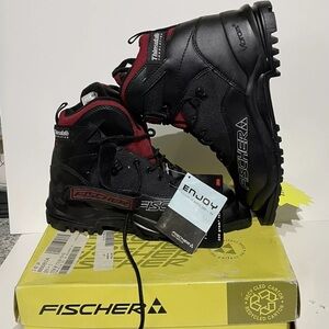 Red & Black Women’s Fischer XC Boots 2002 (New With Tags & Box)